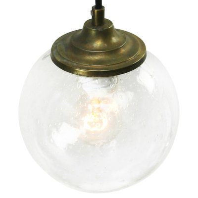 Lampe à suspension vintage en laiton, verre bullé : lampe globe moderne du milieu du siècle - France