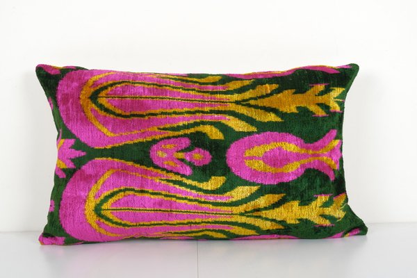 Hot Pink and Dark Green Velvet Lumbar Ikat Cushion Cover Cover with Tulip Pattern for sale at Pamono