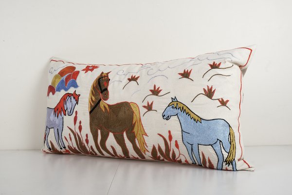 Vintage Animal Pictorial Suzani Kissenhülle