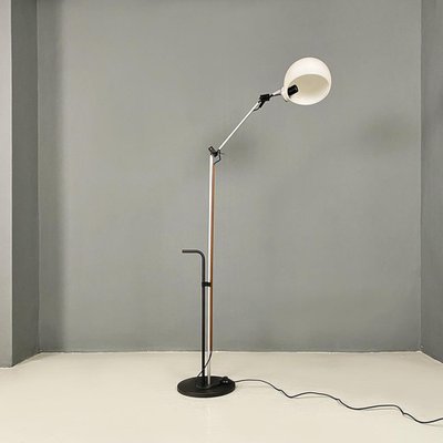 Lampada moderna in ferro metallo e plastica Aggregato attribuita a Enzo  Mari Artemide, Italia, anni '70 in vendita su Pamono
