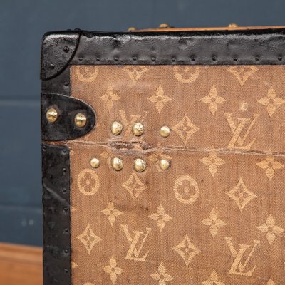 A Louis Vuitton hat trunk in monogram canvas