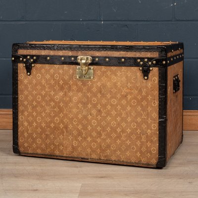 Louis Vuitton hats trunk - Bagage Collection