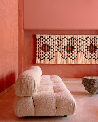 Homemade rugs and furniture by Patricia Urquiola - Design Father