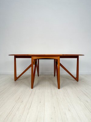 Modern gate sales leg table