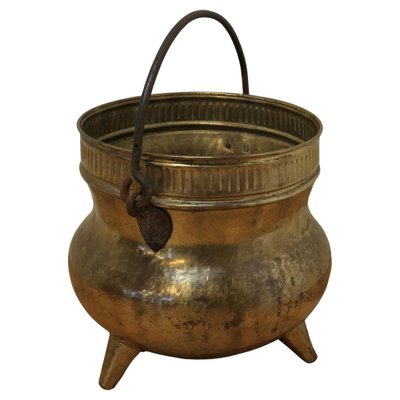 Kohleeimer aus Messing auf Füßen, 1880er bei Pamono kaufen