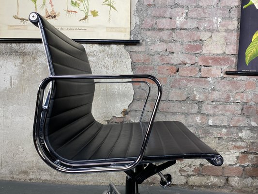 Eames 117 chair new arrivals