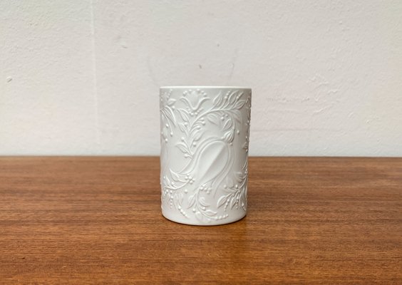 Weiße deutsche Mid-Century Porzellanvase von Bjørn Wiinblad für Rosenthal, 1960er bei Pamono kaufen