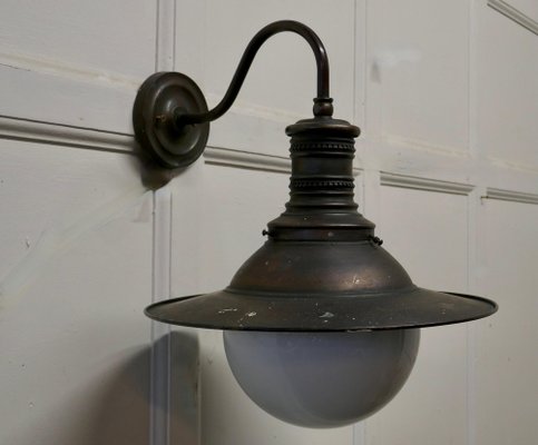 1920's outdoor top light fixtures