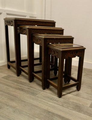 家具 Antique nesting tables nest of table Carved Oriental Nesting Tables, 1920, Set of 4 for sale at Pamono