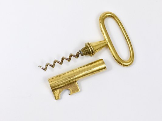 Großer österreichischer Messing Schlüssel Korkenzieher von Carl Auböck,  1950er bei Pamono kaufen