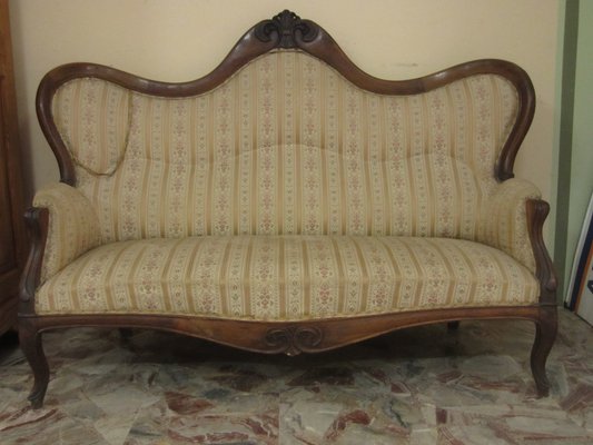 Divano antico Luigi Filippo in noce in vendita su Pamono