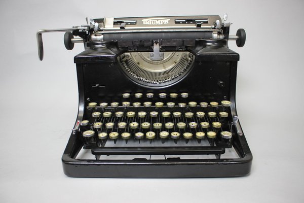 Typewriter from Triumph, Germany, 1915 for sale at Pamono