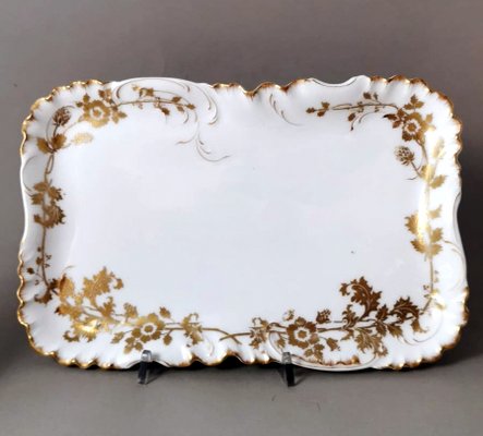 Bandejas francesas de porcelana blanca con bandejas decorativas doradas de  Haviland & Co Limoges, 1902. Juego de 2 en venta en Pamono
