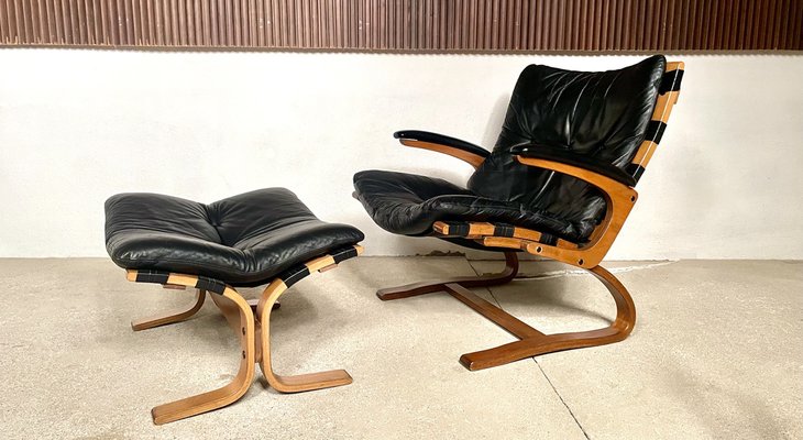 Set of Scandinavian Cantilever Leather Lounge Chair with Set of Scandinavian Cantilever Leather Lounge Chair with