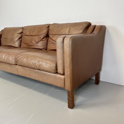 Camel brown sofa deals