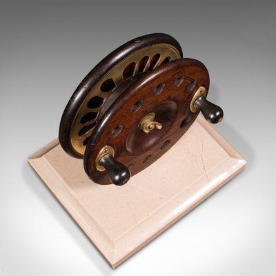 Antique English Mounted Fishing Reel in Brass & Travertine, 1900s for sale at Pamono Antique English Mounted Fishing Reel in Brass & Travertine, 1900s for sale at Pamono