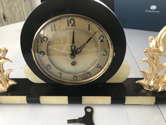 Art Deco Clock in Marble and Brass, 1930s for sale at Pamono