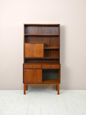 Scandinavian bookcase 2024