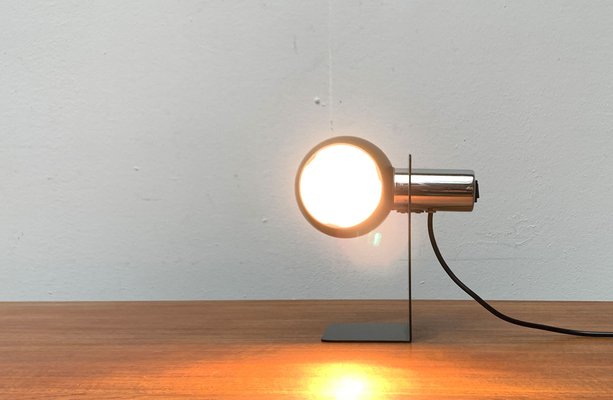 Double lampe de bureau à tête avec une grande gamme d'éclairage