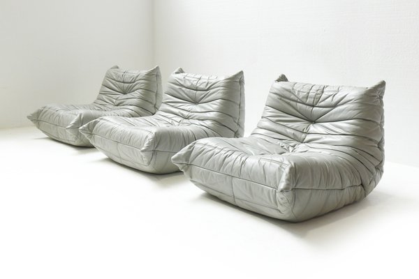 Vintage Togo Lounge Chairs in Original Grey Leather by Michel Ducaroy for Ligne Roset 1987 Set of 3