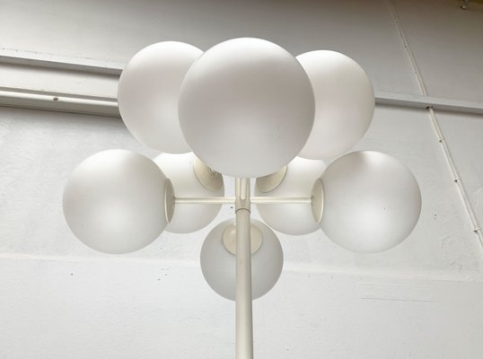 https://cdn20.pamono.com/p/g/1/5/1571104_g724n8yhtm/mid-century-swiss-minimalist-glass-and-metal-floor-lamp-by-e-r-nele-for-temde-1960s-7.jpg