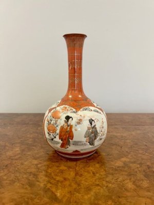 Japanese Porcelain Kutani Vase, 1900s for sale at Pamono