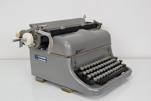 Mid-Century Czechoslovakian Typewriter, 1960s for sale at Pamono