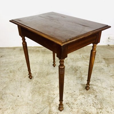 https://cdn20.pamono.com/p/g/1/5/1579412_sm14gkre9l/vintage-rectangular-side-table-with-ornate-turned-legs-1930s-5.jpg