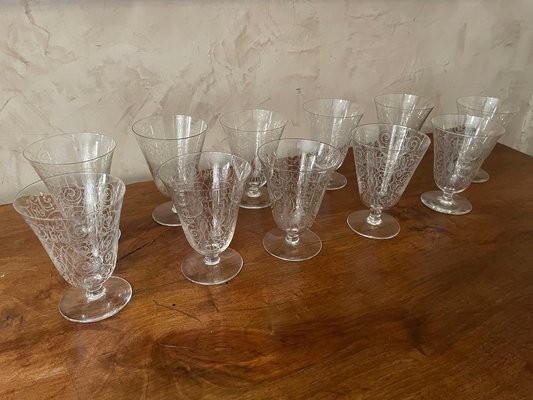 French Wine Glasses in the style of Baccarat, 1930s, Set of 11 for sale at  Pamono