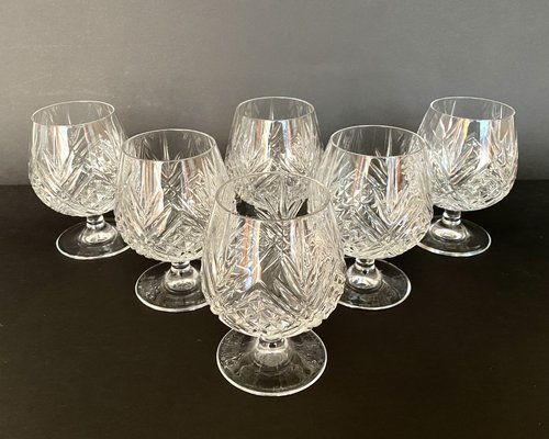 https://cdn20.pamono.com/p/g/1/5/1588072_dvuprmo7be/vintage-french-brandy-glasses-in-crystal-1980s-set-of-6-2.jpg