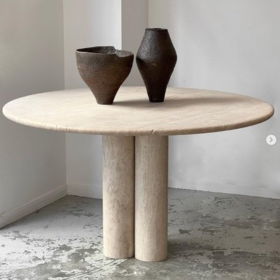 Travertine dining table round deals