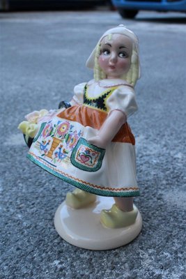Mädchenfigur aus Keramik, 1930 bei Pamono kaufen