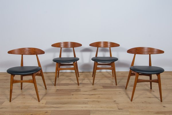 Mid Century Danish Ch33 Dining Chairs by Hans J. Wegner for Carl