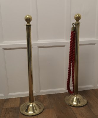 Barrera vintage de latón y cuerda roja, años 30