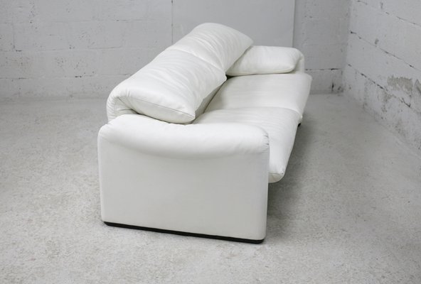 Maralunga Sofa in White Leather by Vico Magistretti for Cassina