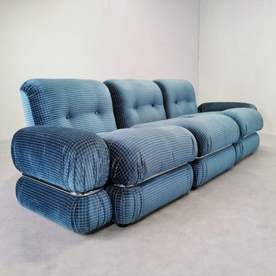 Vintage blue velvet sofa deals