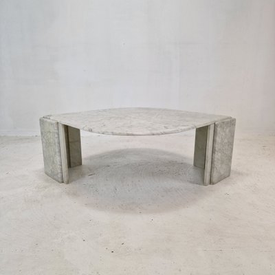 Italian Teardrop Shaped Marble Coffee Table, 1980s for sale at Pamono
