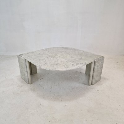 Italian Teardrop Shaped Marble Coffee Table, 1980s for sale at Pamono