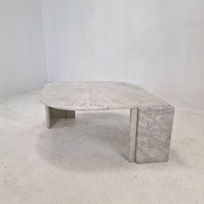 Italian Teardrop Shaped Marble Coffee Table, 1980s for sale at Pamono