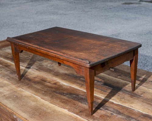 Mesa pequeña de madera con tablero plegable en venta en Pamono