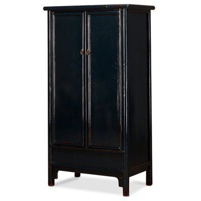Tall Walnut Cabinet From Gansu - Late 19th Century Tall Walnut Cabinet From Gansu - Late 19th Century