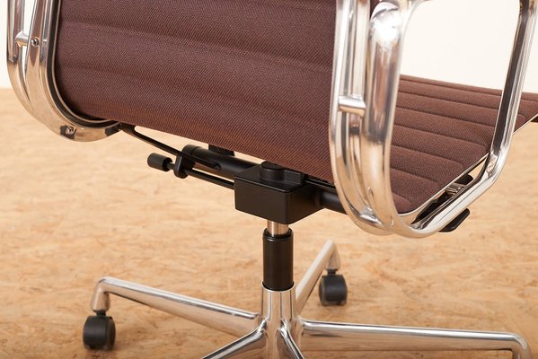 Eames 118 2024