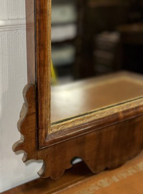 Georgian Chippendale Phoenix Mirror in Gilt Wood, 1760s for Georgian Chippendale Phoenix Mirror in Gilt Wood, 1760s for