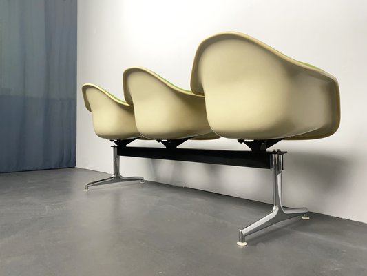 Airport 3-Seater Bench by Ray & Charles Eames for Herman International Collection-Vitra, Germany, 1960s for sale at Pamono