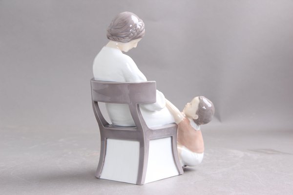 Modell 1642 Mutter & Kind Figur von Bing & Grøndahl bei Pamono kaufen