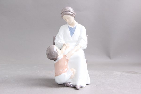 Modell 1642 Mutter & Kind Figur von Bing & Grøndahl bei Pamono kaufen
