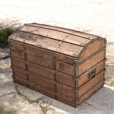 Early 20th Century Vintage Steamer Trunk