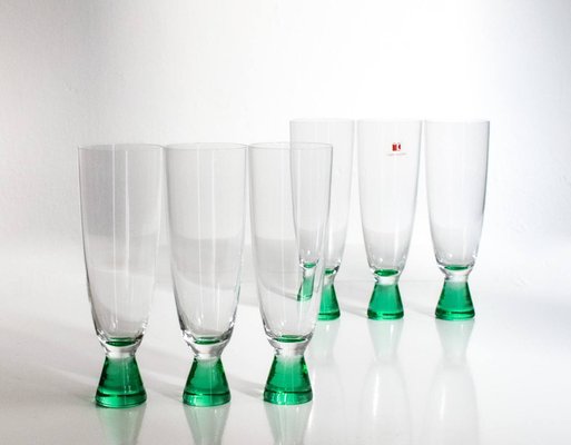 https://cdn20.pamono.com/p/g/1/6/1626889_h2emnujb8f/flutes-for-champagne-in-murano-glass-by-carlo-moretti-set-of-6-1.jpg