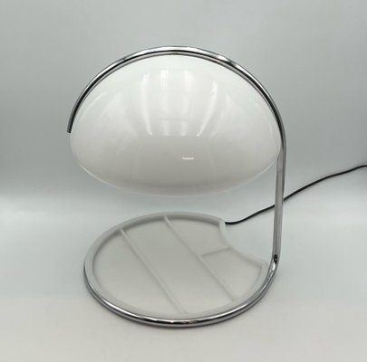 Vintage Conchiglia table lamp, Guzzini