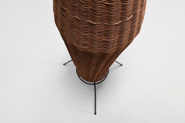 Basket on sale floor lamp